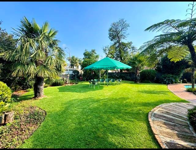 5 BEDROOM HOUSE FOR SALE IN ASTON MANOR